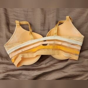 Victoria Secret T-shirt Pushup Bra